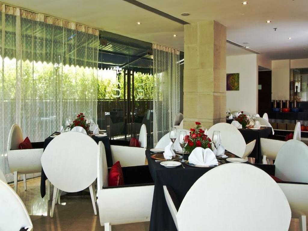 Svenska Design Hotel, Electronic City, Bangalore Kammasandra Экстерьер фото